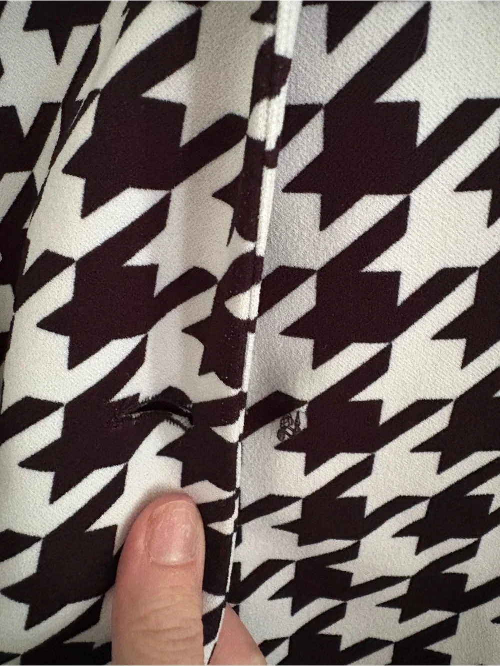Black & White Houndstooth Tie-Neck Women's Blazer